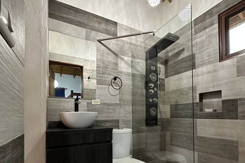 Photo of Bathroom in La Vega Province
