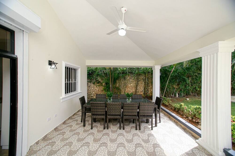 Photo of Patio Balcony in Villas Ana Maria