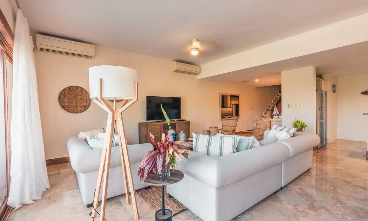 Photo of Livingroom in Puerto Bahia