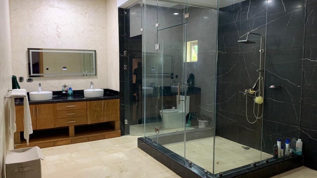 Photo of Bathroom in Montellano