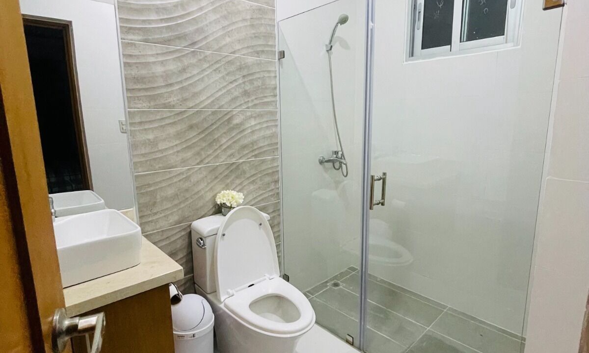 Photo of Bathroom in Llanos de Gurabo I