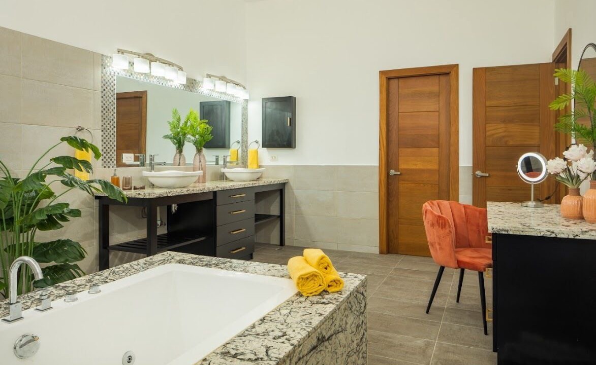 Photo of Bathroom in La Esplanada
