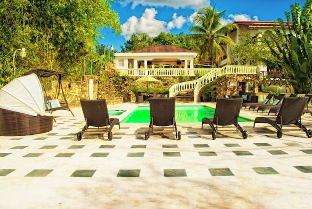 Photo of Outdoor in Pedro Brand