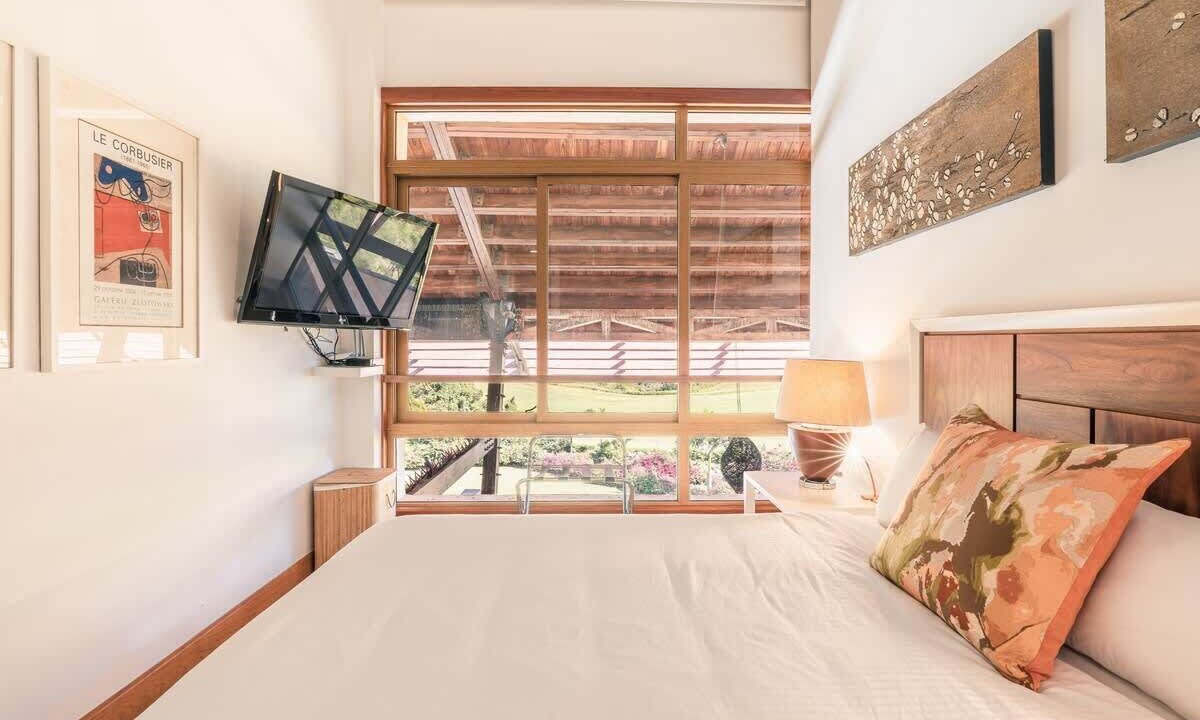 Photo of Bedroom in Los Altos