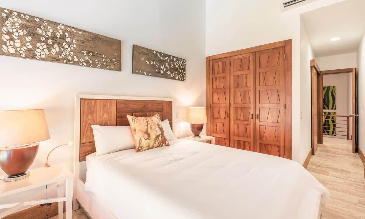 Photo of Bedroom in Los Altos