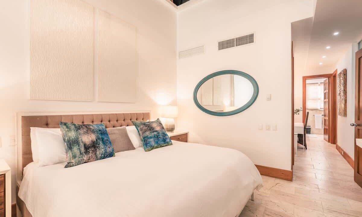 Photo of Bedroom in Los Altos