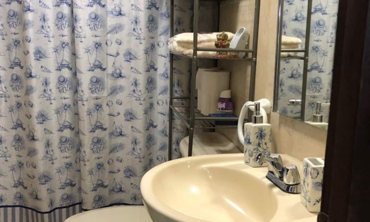 Photo of Bathroom in Miramar