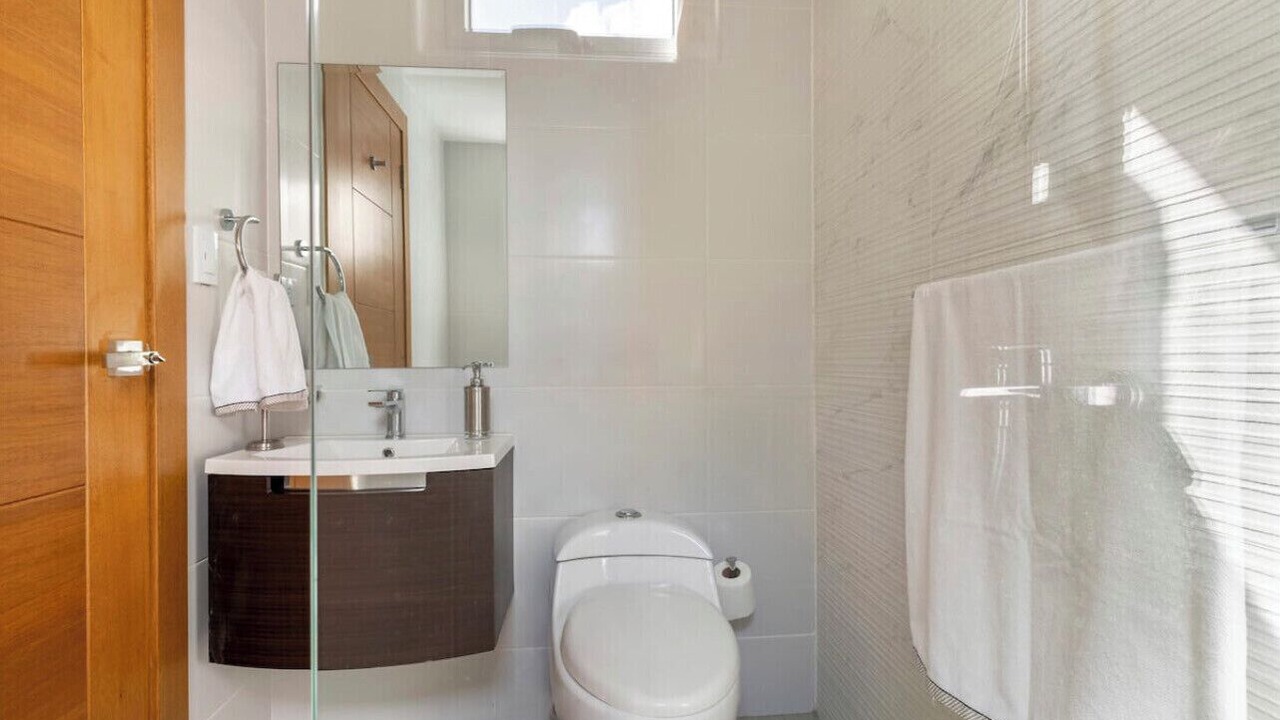 Photo of Bathroom in Yolanda Morales