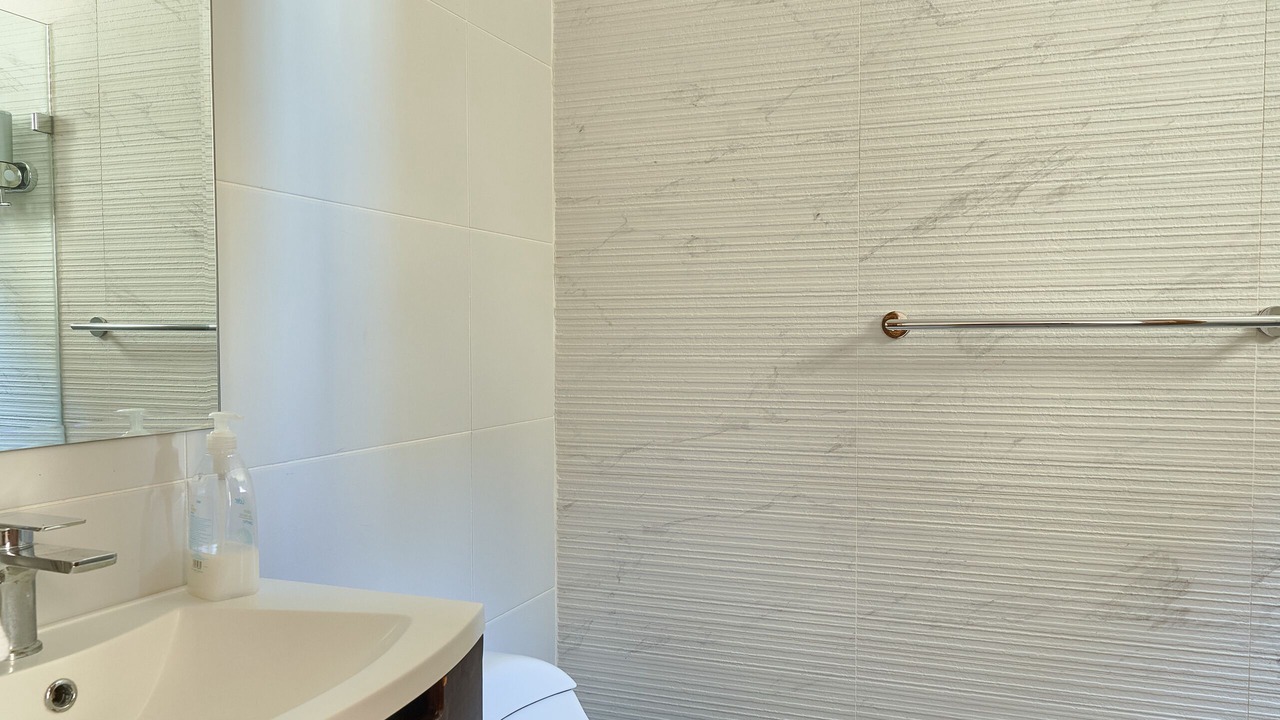 Photo of Bathroom in Yolanda Morales
