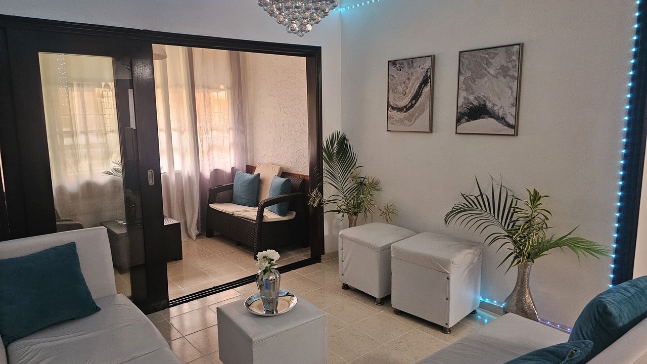 Photo of Livingroom in Altos de Arroyo Hondo