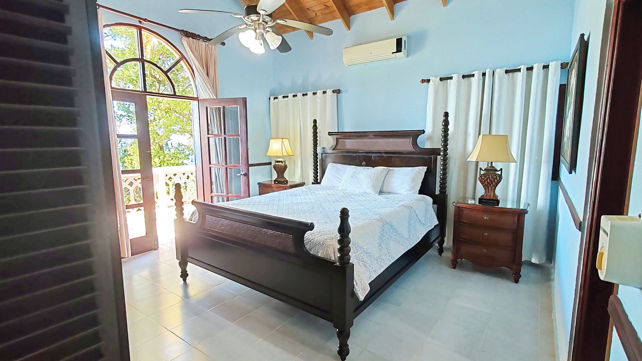 Photo of Bedroom in Playa Chiquita