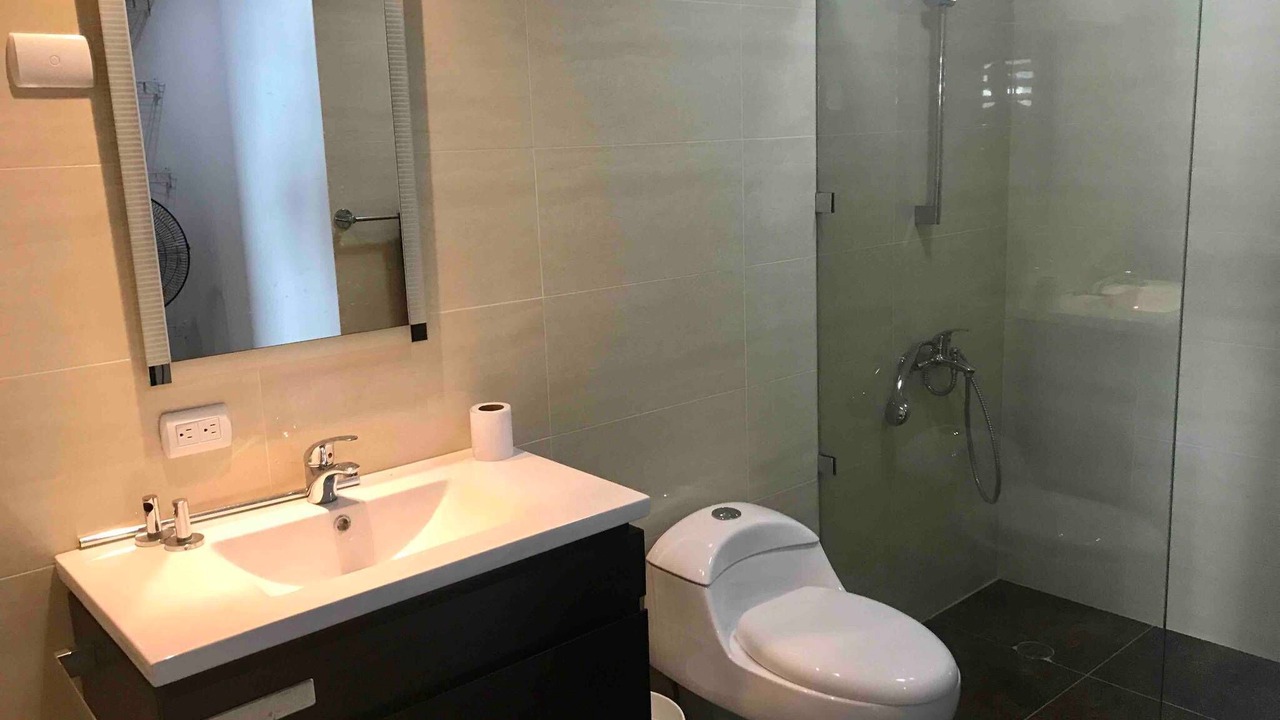 Photo of Bathroom in Evaristo Morales