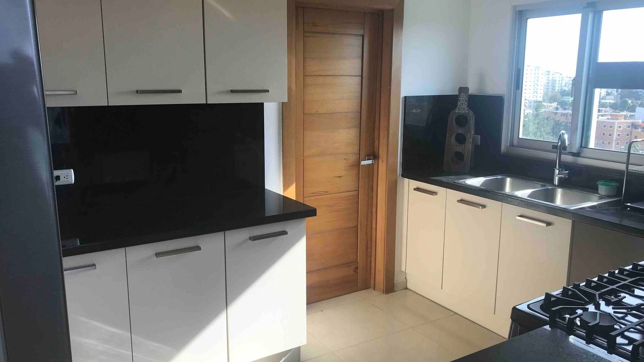 Photo of Kitchen in Evaristo Morales