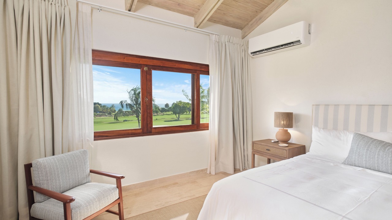 Photo of Bedroom in Los Altos