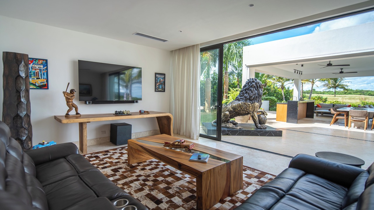 Photo of Livingroom in Los Altos