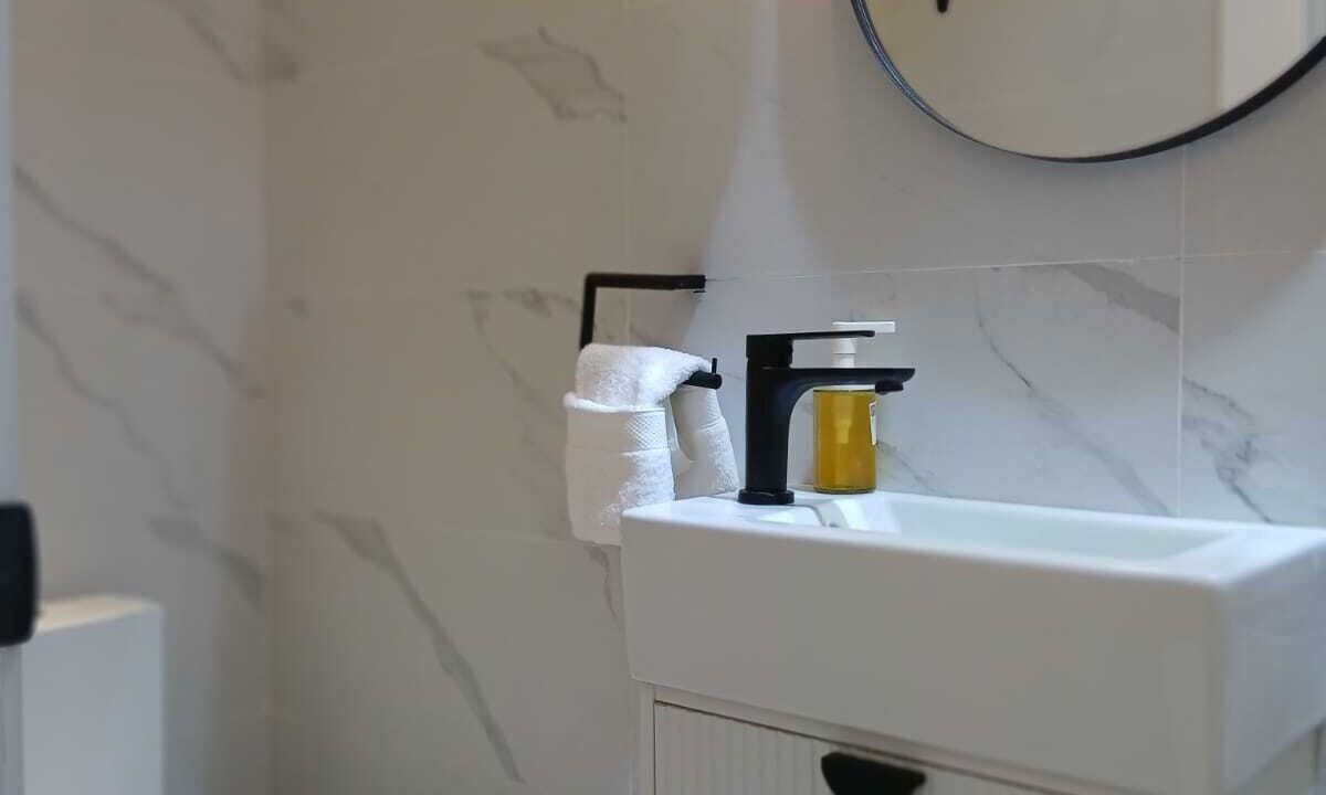 Photo of Bathroom in Evaristo Morales