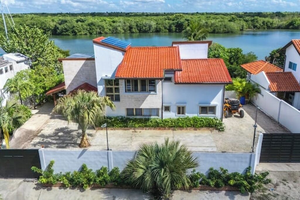 Photo of Outdoor in Villa Hermosa