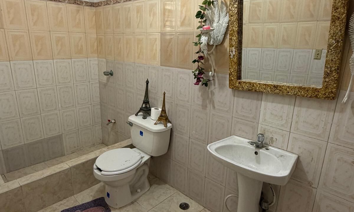 Photo of Bathroom in Los Frailes
