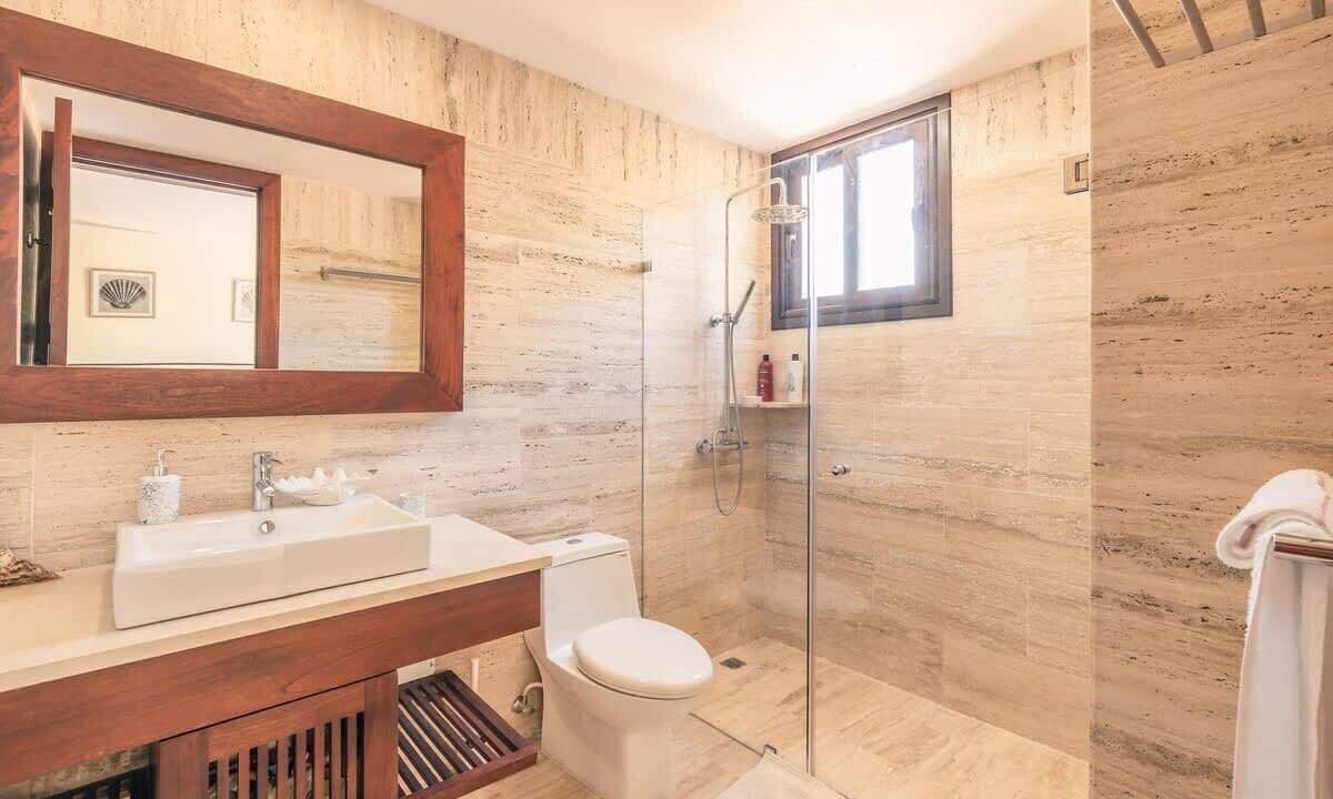 Photo of Bathroom in Portillo