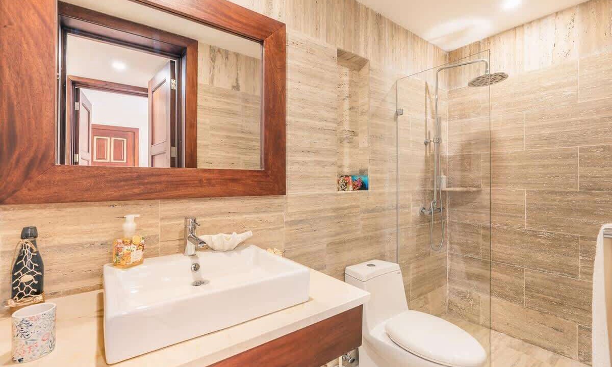 Photo of Bathroom in Portillo
