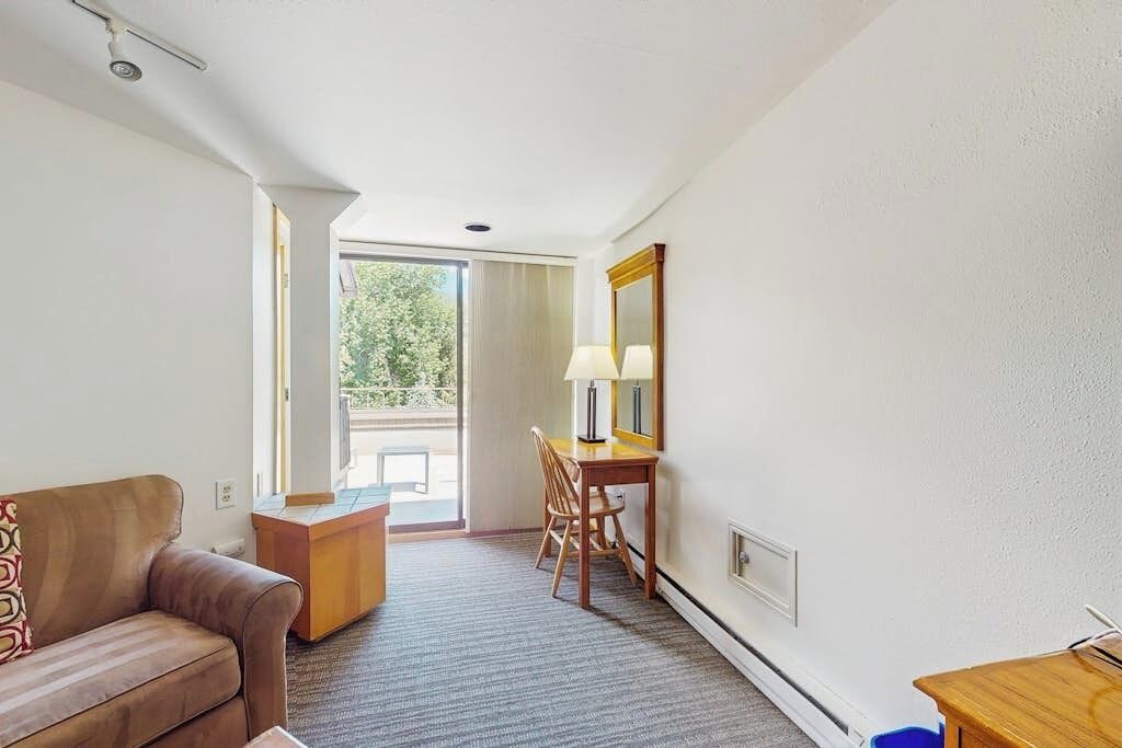 Photo of Livingroom in West End