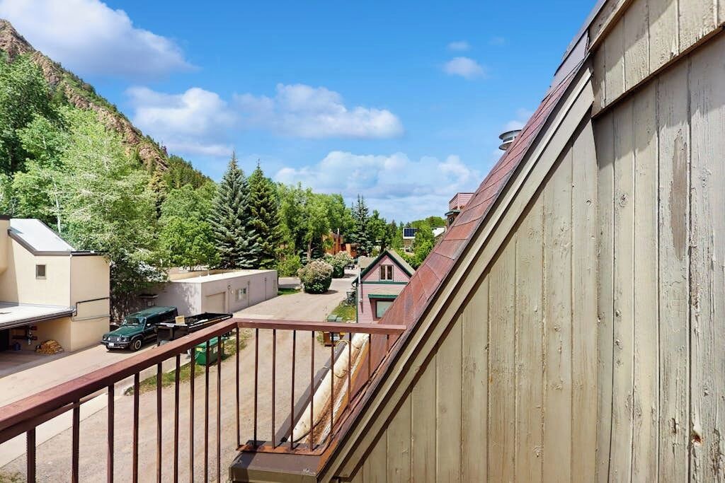 Photo of Outdoor in West End