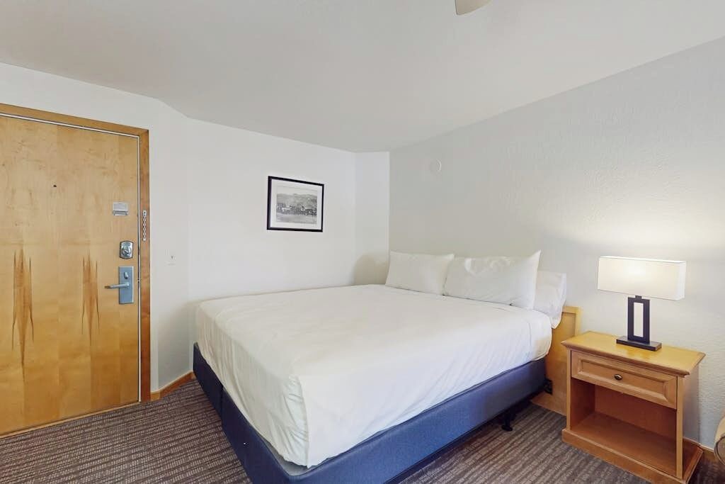 Photo of Bedroom in West End