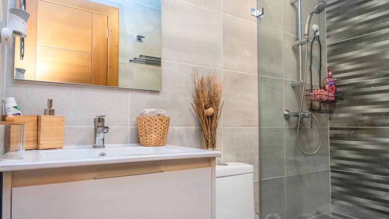 Photo of Bathroom in Evaristo Morales