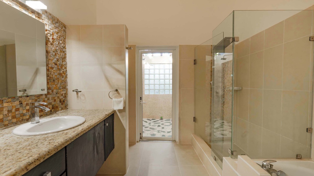 Photo of Bathroom in Urbanizacion Tavarez