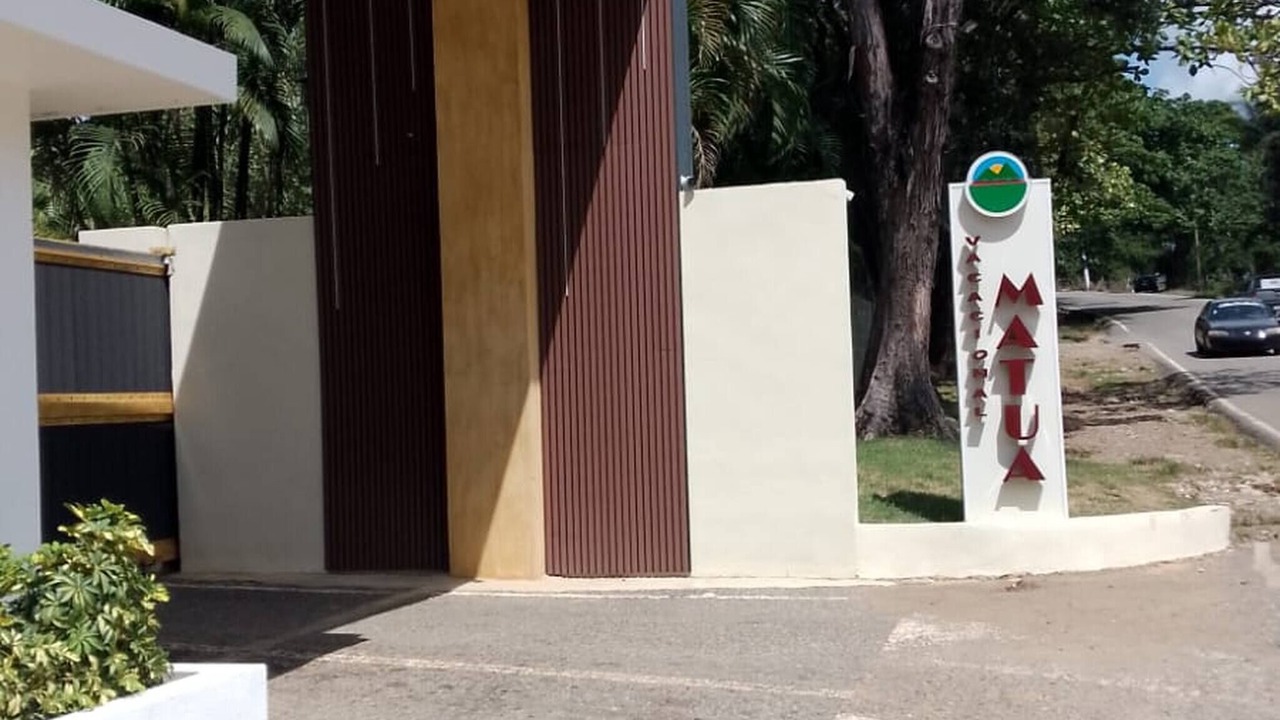 Photo of Outdoor in Pedro Brand