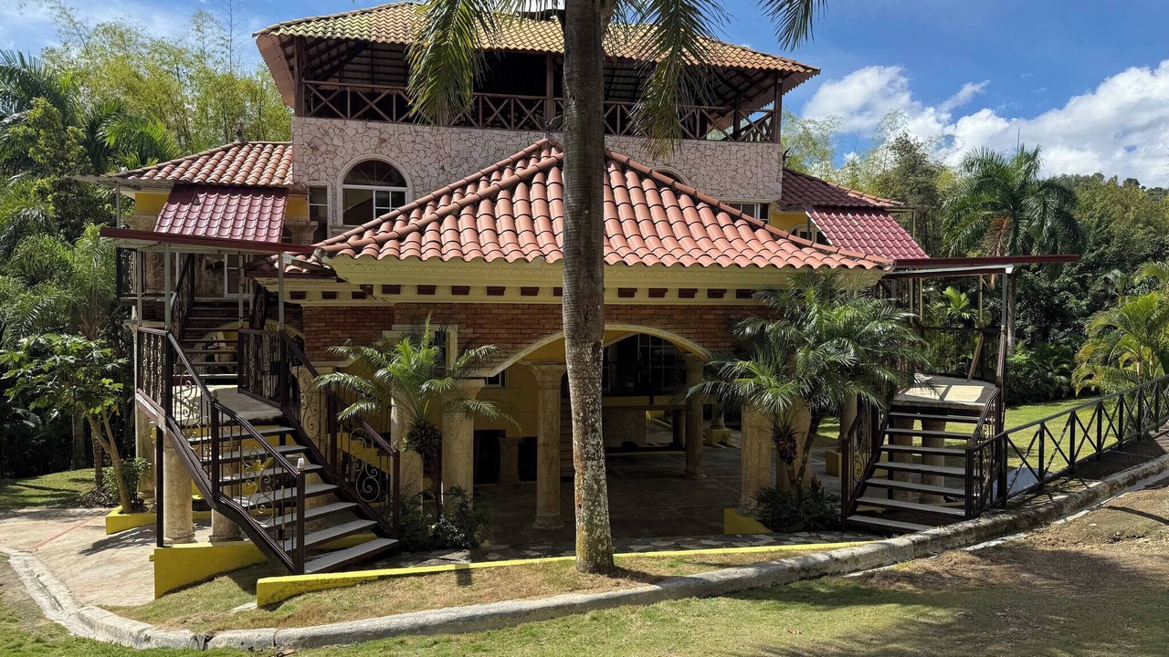 Photo of Outdoor in Pedro Brand