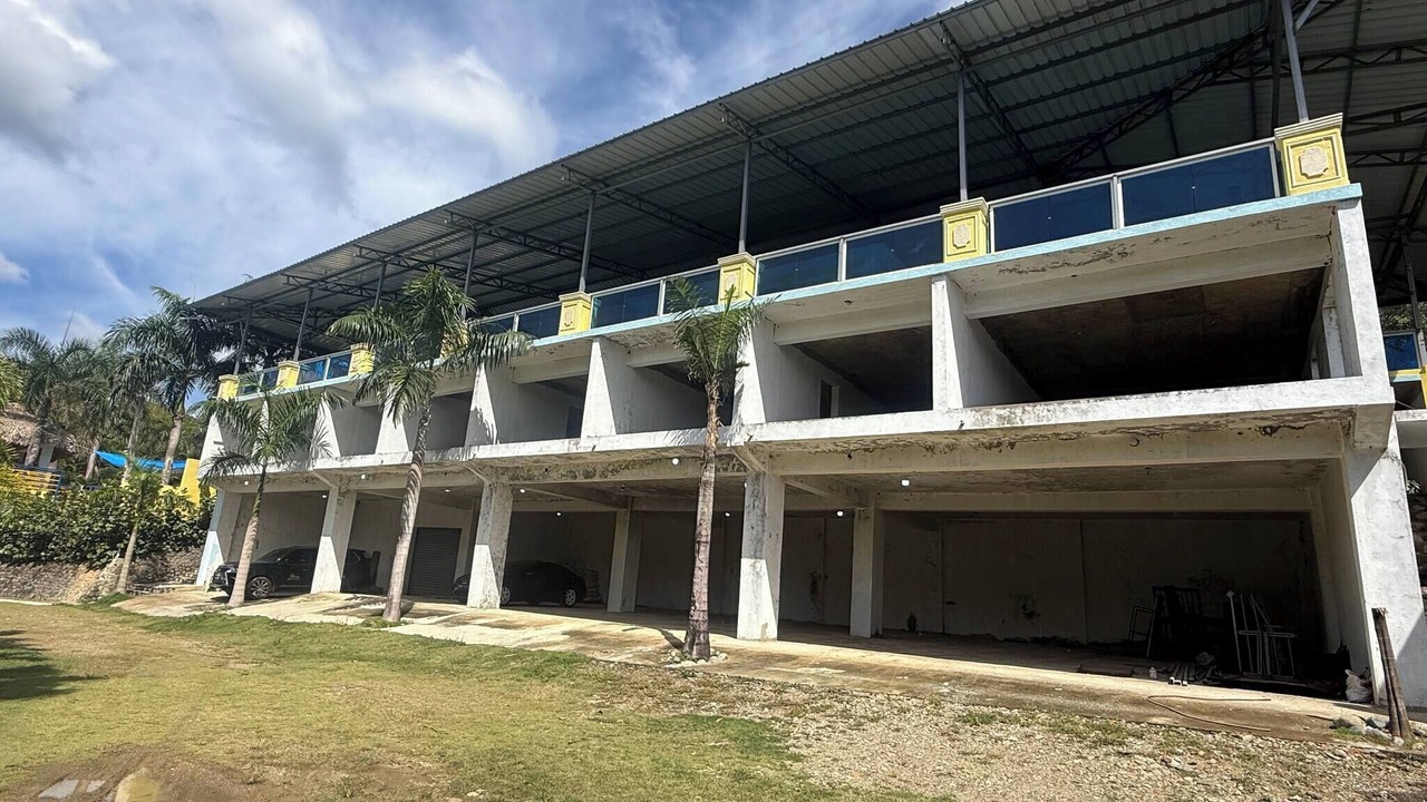 Photo of Outdoor in Pedro Brand