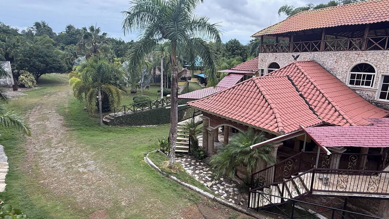 Photo of Outdoor in Pedro Brand