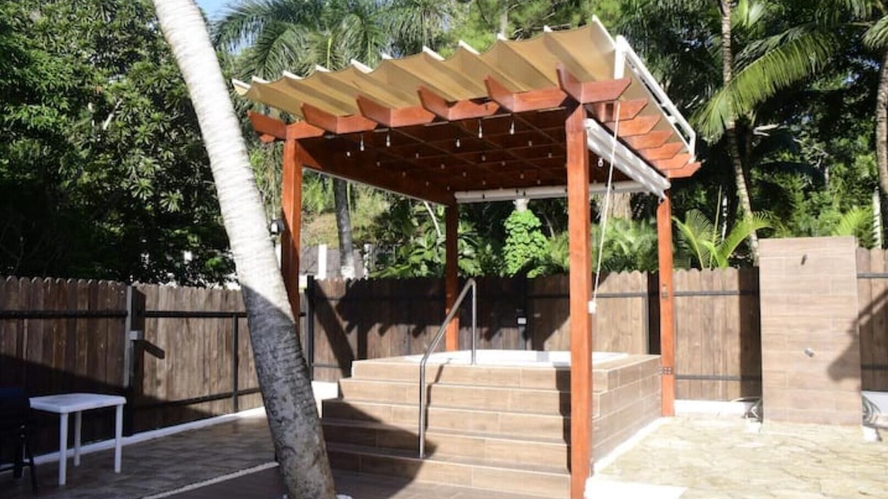 Photo of Outdoor in Pedro Brand