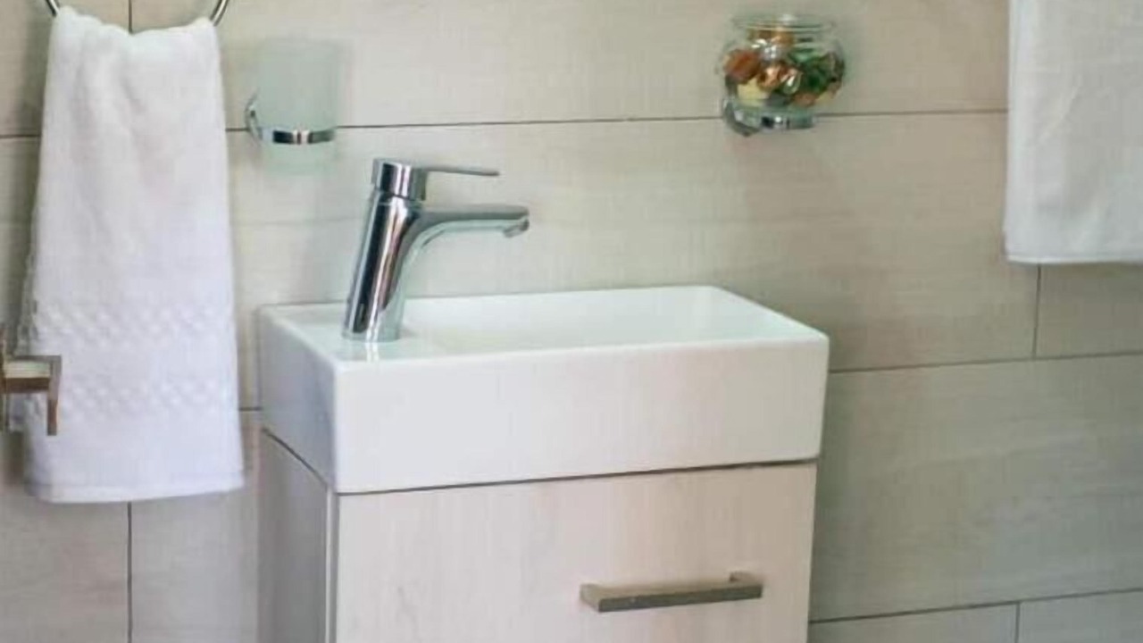 Photo of Bathroom in Pedro Brand