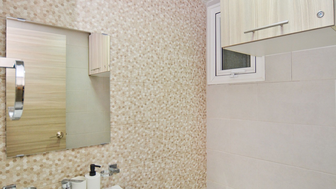 Photo of Bathroom in Veron