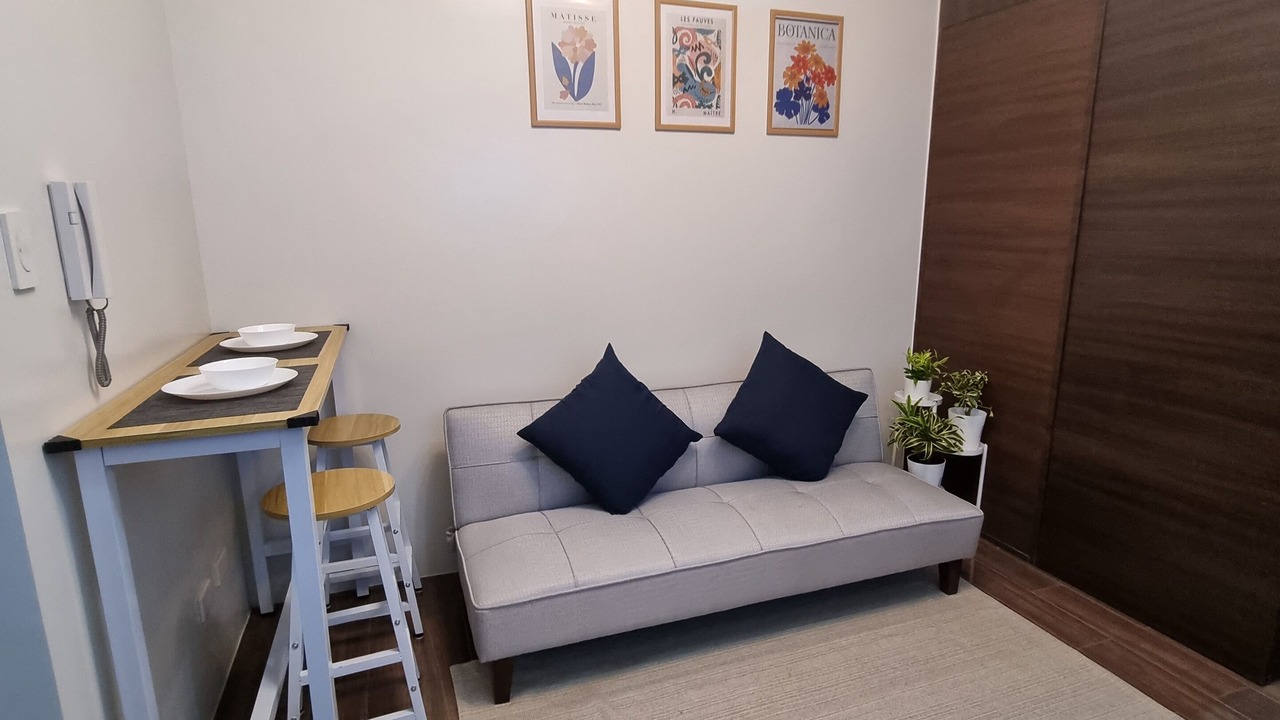 Photo of Livingroom in Legazpi Village