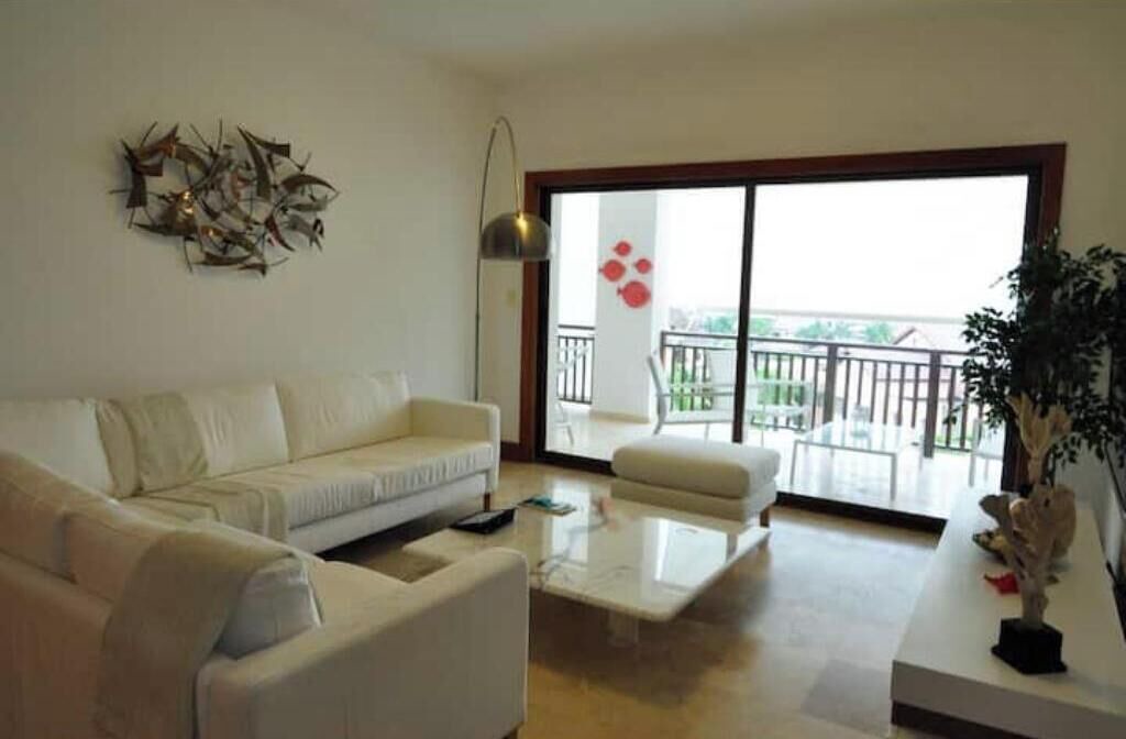 Photo of Livingroom in Puerto Bahia