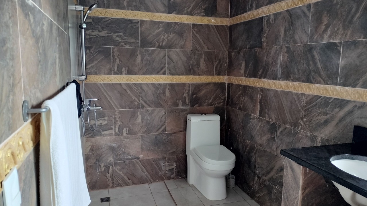 Photo of Bathroom in Magante
