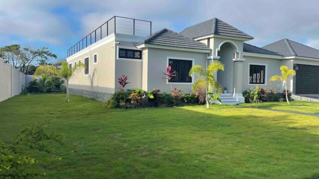 Photo of Outdoor in Llanos de Gurabo I