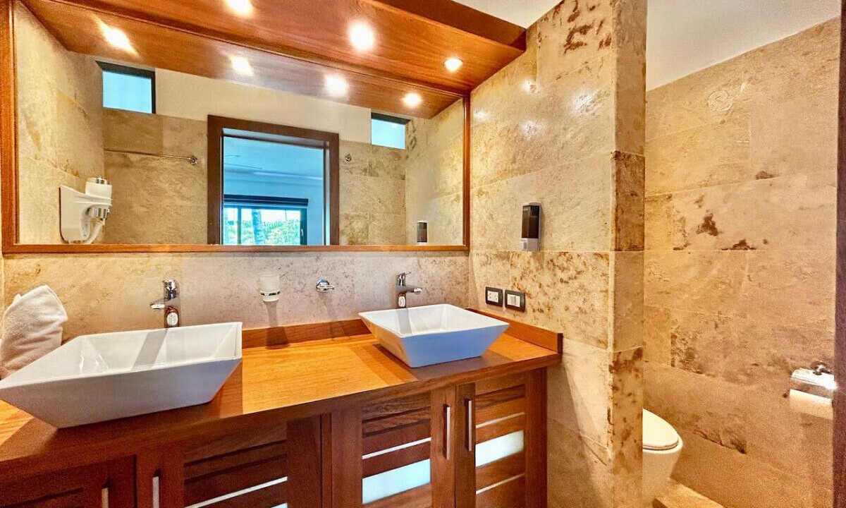 Photo of Bathroom in La Iglesia