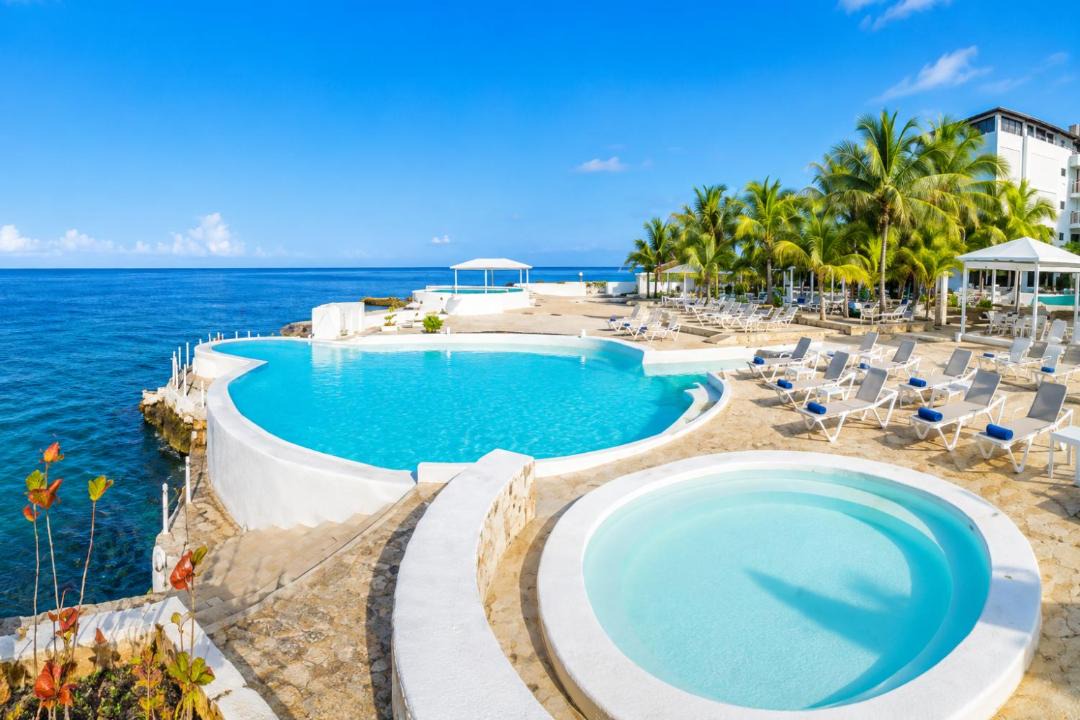 Photo of Others in Dominicus