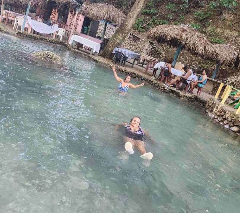 Photo of Others in Paraiso