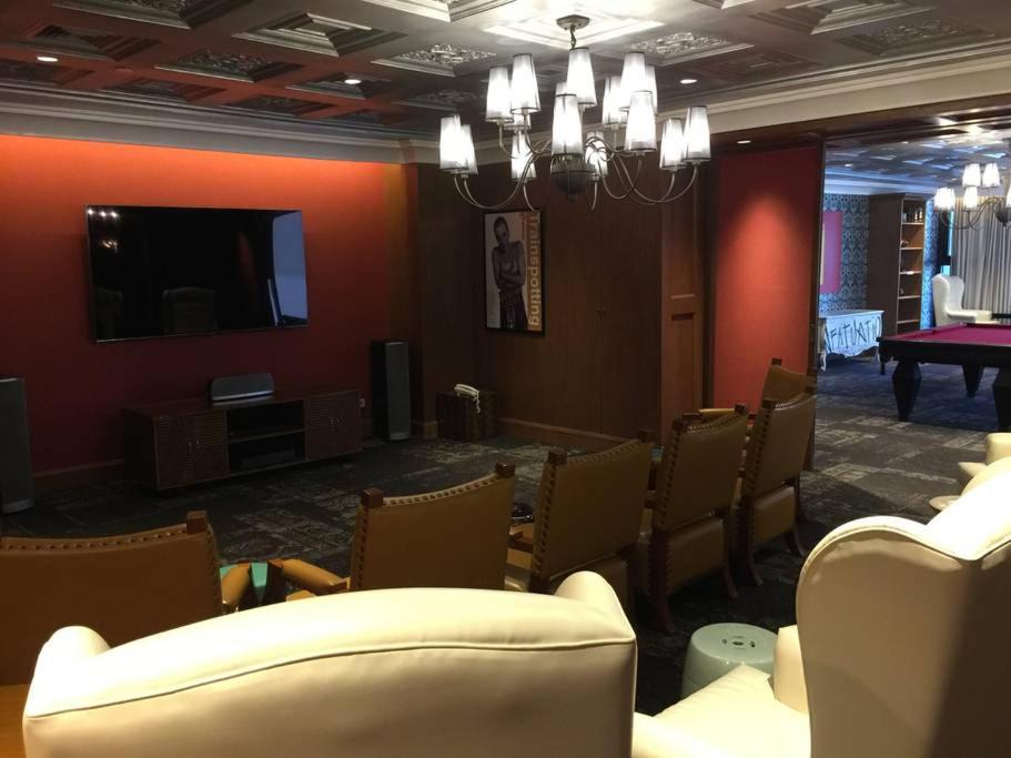 Photo of Livingroom in Downtown