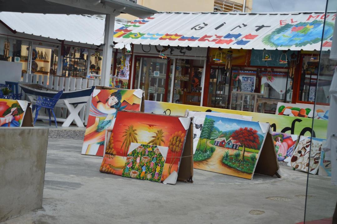 Photo of Others in Dominicus