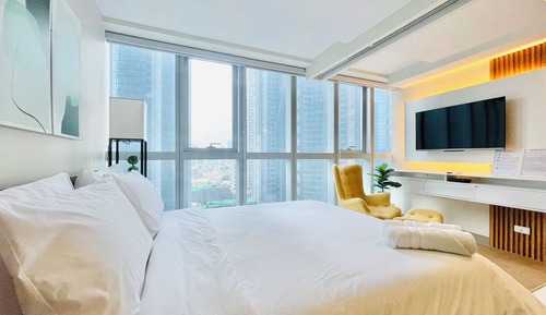Comfort Condo, City View