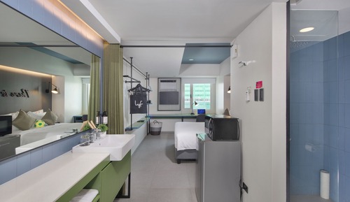 Room (One of a Kind Plus)