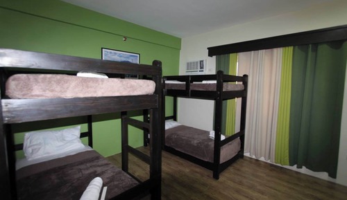 Deluxe Quadruple Room