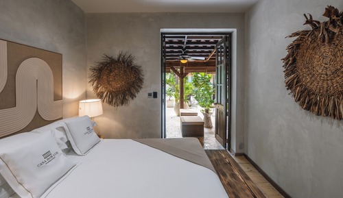 Courtyard King Room