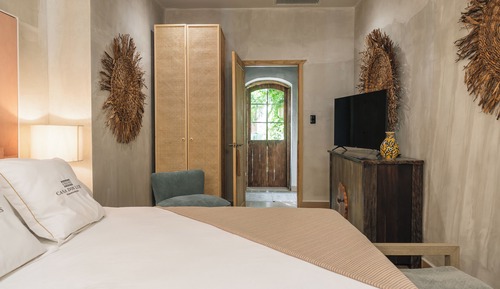 Royal King Room